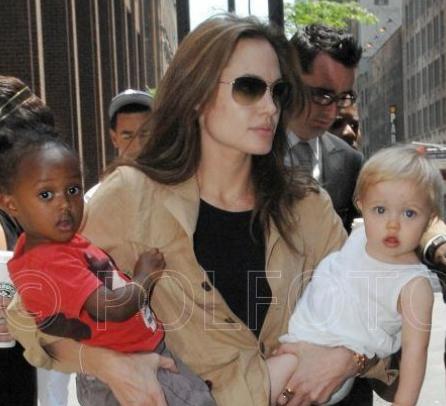  Angelina, Zahara e Shiloh a spasso per New York